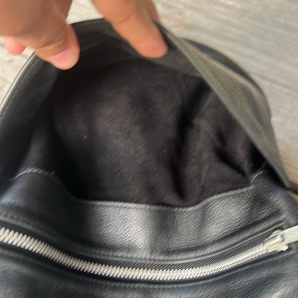 Vintage Black Leather Foldover Shoulder Bag with Hinged silver Metal Frame - Picture 5 of 14